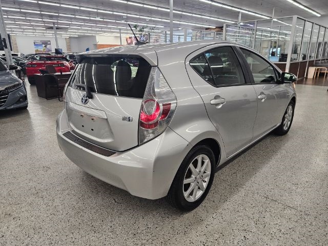 2012 Toyota Prius C One photo 4