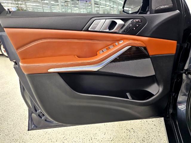 BMW X7 xDrive50i Sports Activity Vehicle 2019