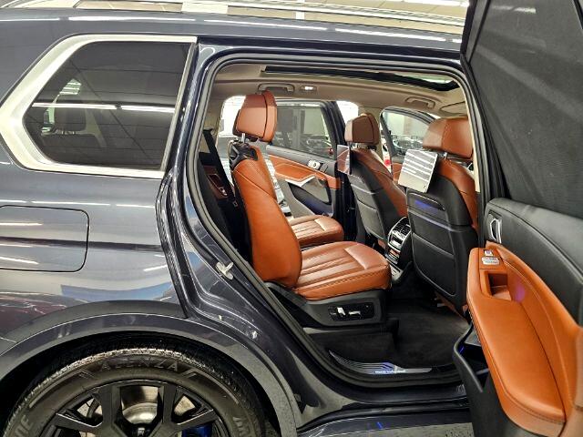 BMW X7 xDrive50i Sports Activity Vehicle 2019