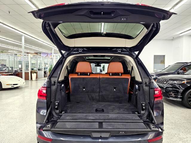 BMW X7 xDrive50i Sports Activity Vehicle 2019