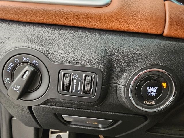 Maserati Ghibli 4dr Sdn S Q4 2014