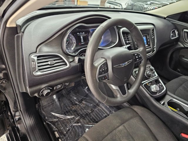 Chrysler 200 4dr Sdn Limited FWD 2015