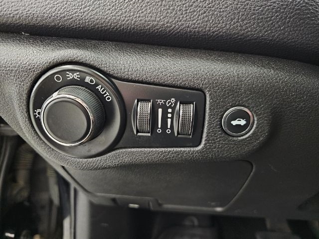 Chrysler 200 4dr Sdn Limited FWD 2015