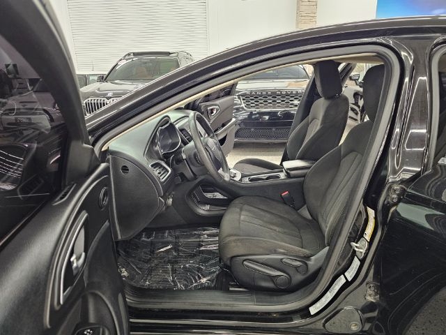 Chrysler 200 4dr Sdn Limited FWD 2015