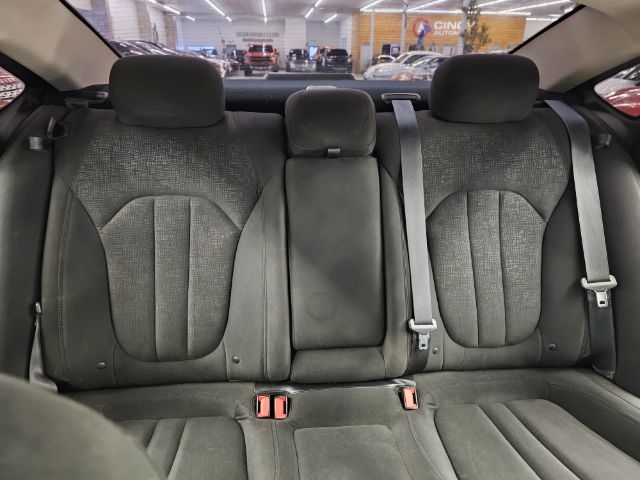 Chrysler 200 4dr Sdn Limited FWD 2015