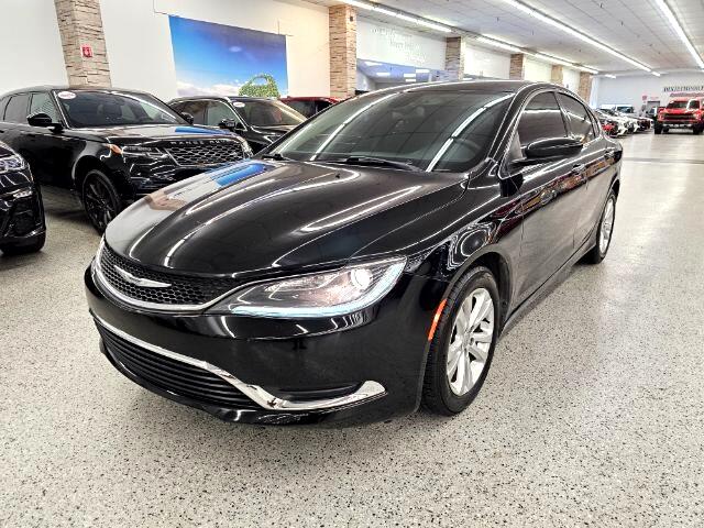 2015 Chrysler 200 Limited's photo
