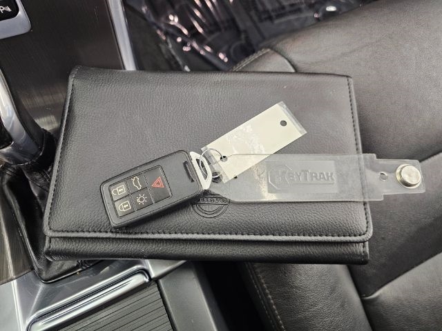 Volvo XC60 2015.5 AWD 4dr T6 2015