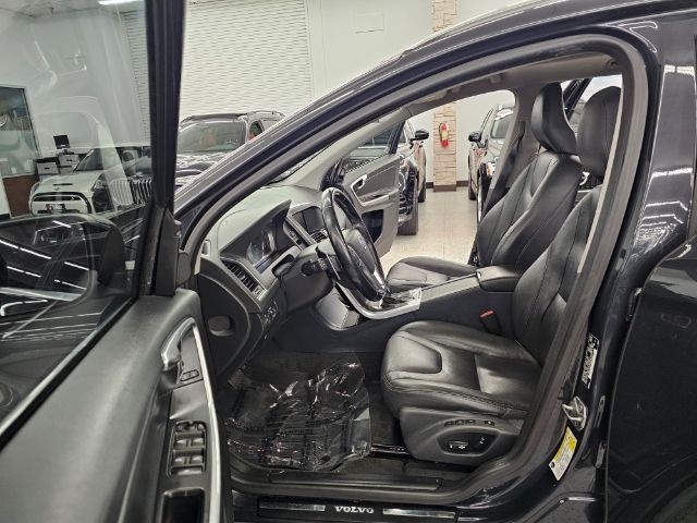 Volvo XC60 2015.5 AWD 4dr T6 2015