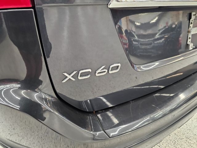 Volvo XC60 2015.5 AWD 4dr T6 2015