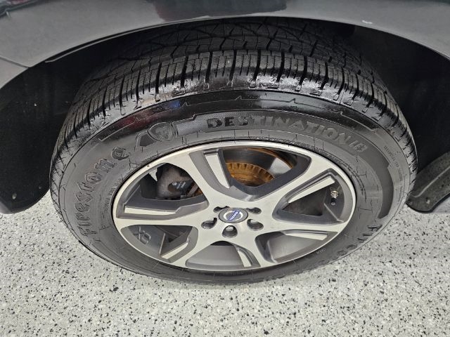 Volvo XC60 2015.5 AWD 4dr T6 2015