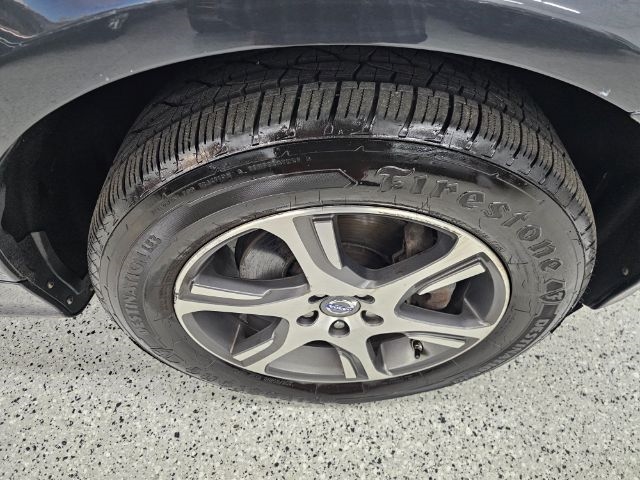 Volvo XC60 2015.5 AWD 4dr T6 2015