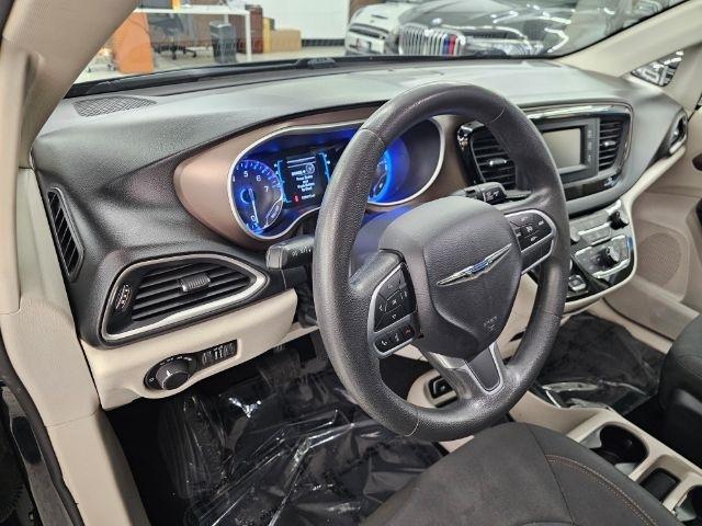 Chrysler Pacifica Touring FWD 2017