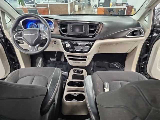 Chrysler Pacifica Touring FWD 2017