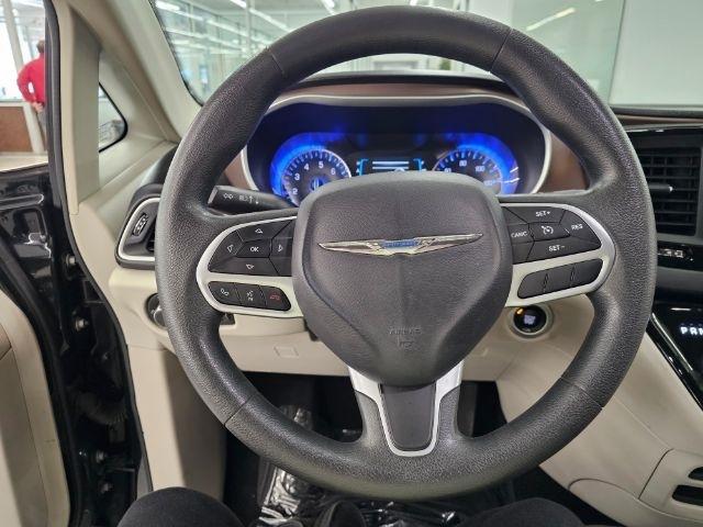 Chrysler Pacifica Touring FWD 2017