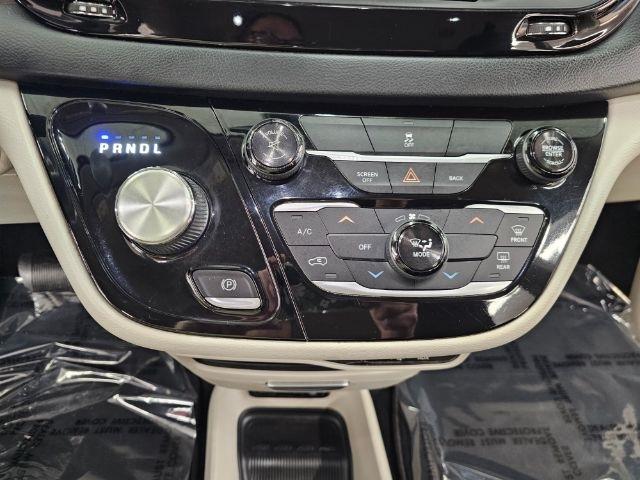 Chrysler Pacifica Touring FWD 2017