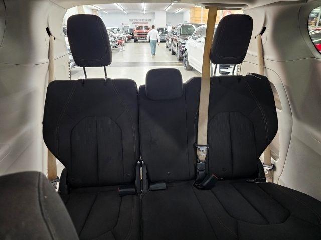 Chrysler Pacifica Touring FWD 2017