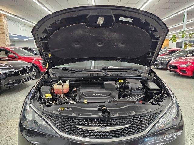 Chrysler Pacifica Touring FWD 2017