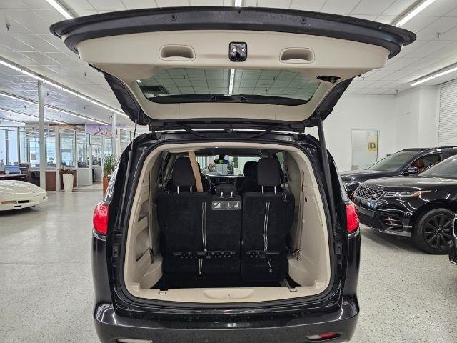 Chrysler Pacifica Touring FWD 2017