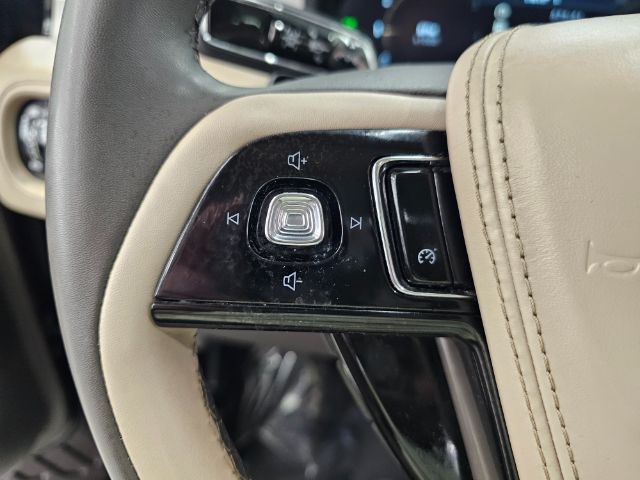 Lincoln Aviator Standard AWD 2023