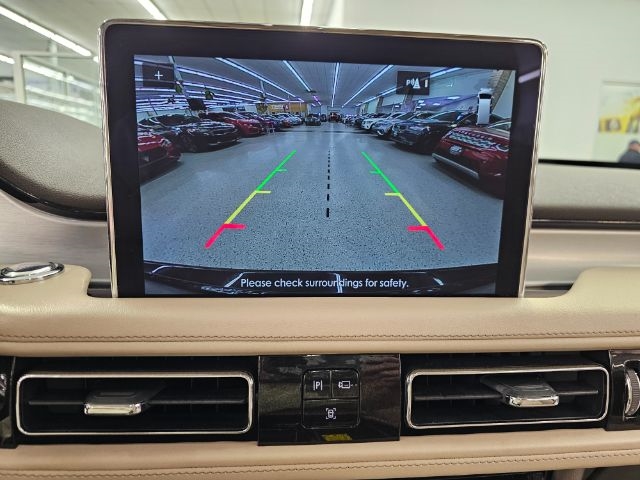 Lincoln Aviator Standard AWD 2023