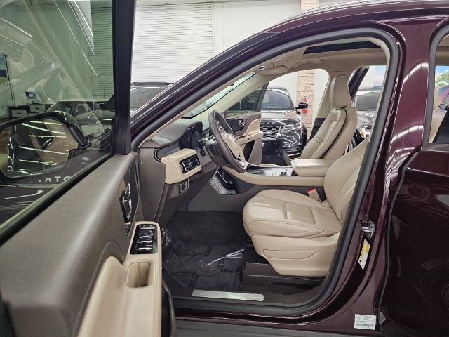 Lincoln Aviator Standard AWD 2023