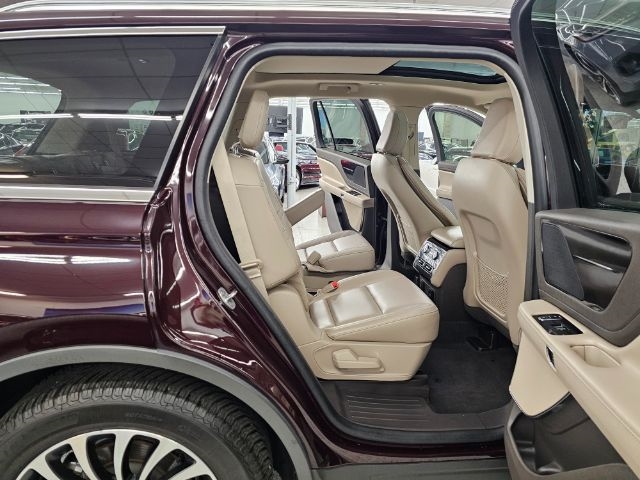 Lincoln Aviator Standard AWD 2023