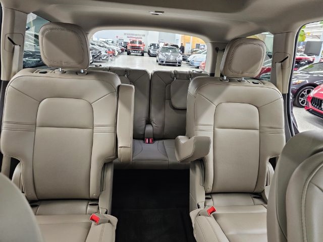 Lincoln Aviator Standard AWD 2023