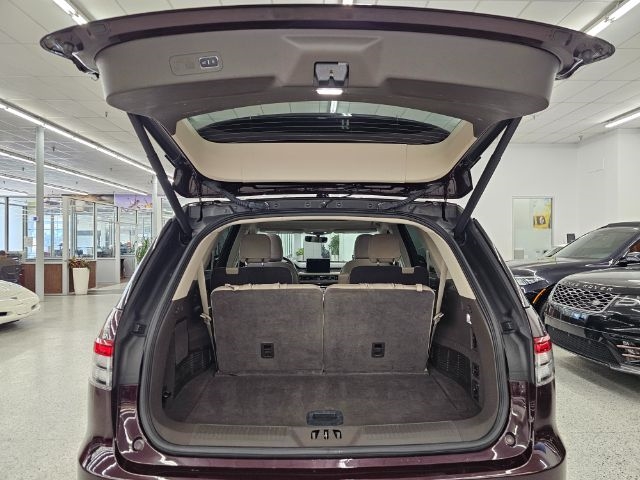 Lincoln Aviator Standard AWD 2023