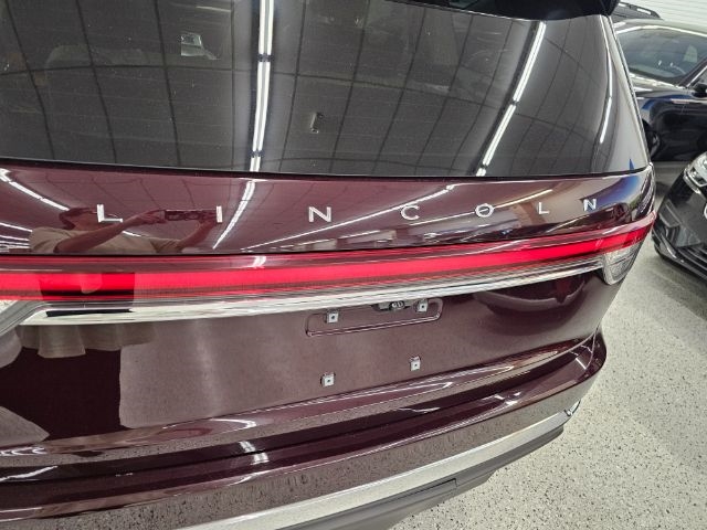 Lincoln Aviator Standard AWD 2023