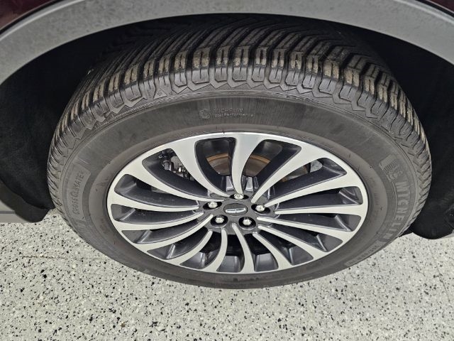 Lincoln Aviator Standard AWD 2023