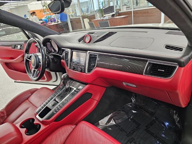 Porsche Macan AWD 4dr Turbo 2015