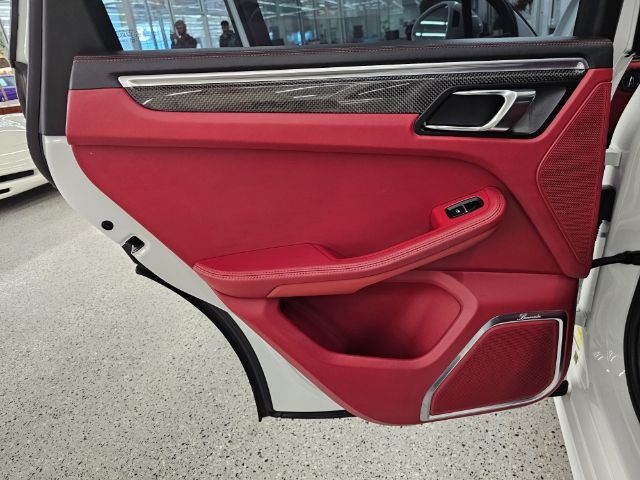 Porsche Macan AWD 4dr Turbo 2015