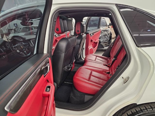 Porsche Macan AWD 4dr Turbo 2015