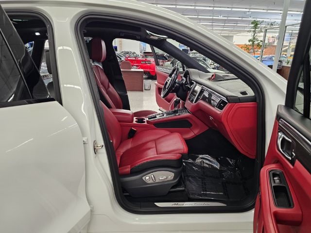 Porsche Macan AWD 4dr Turbo 2015