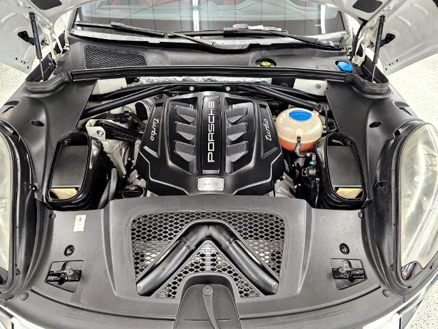 Porsche Macan AWD 4dr Turbo 2015