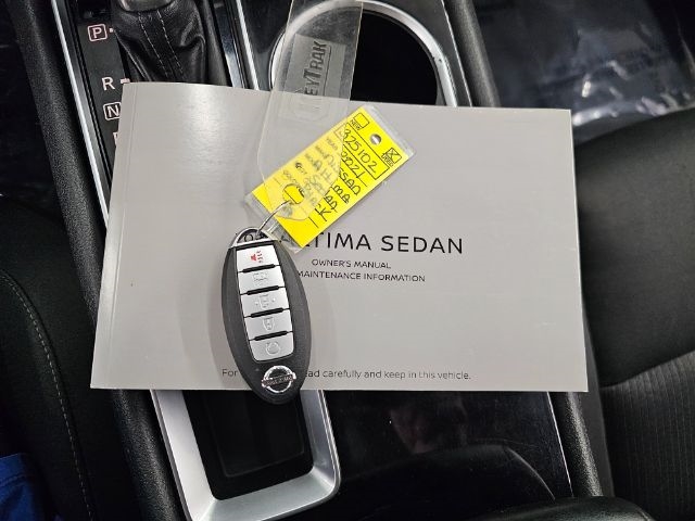 Nissan Altima 2.5 SV Sedan 2021