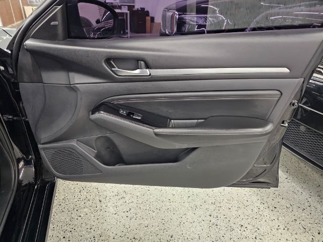 Nissan Altima 2.5 SV Sedan 2021