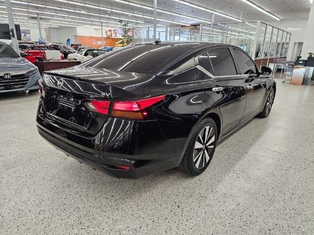 Nissan Altima 2.5 SV Sedan 2021