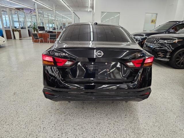 Nissan Altima 2.5 SV Sedan 2021