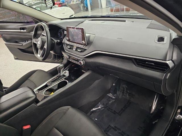 Nissan Altima 2.5 SV Sedan 2021