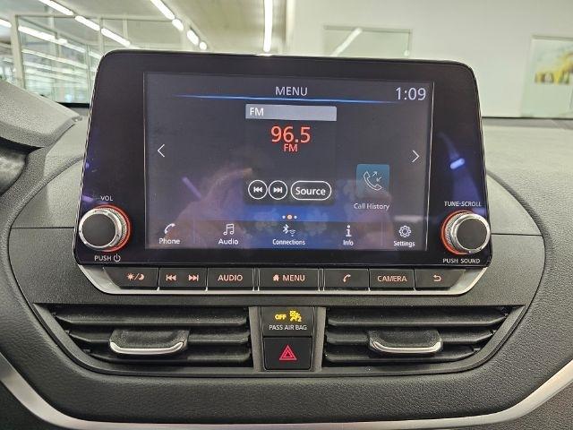 Nissan Altima 2.5 SV Sedan 2021