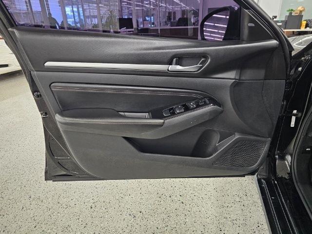 Nissan Altima 2.5 SV Sedan 2021