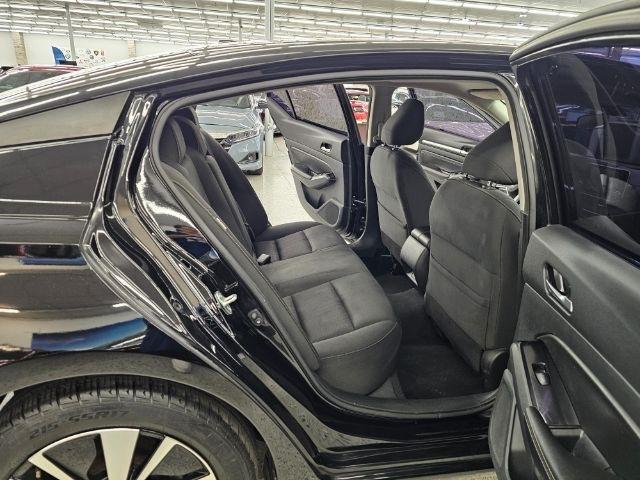 Nissan Altima 2.5 SV Sedan 2021