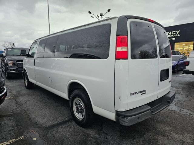 GMC Savana Passenger RWD 3500 155" LT w/1LT 2013