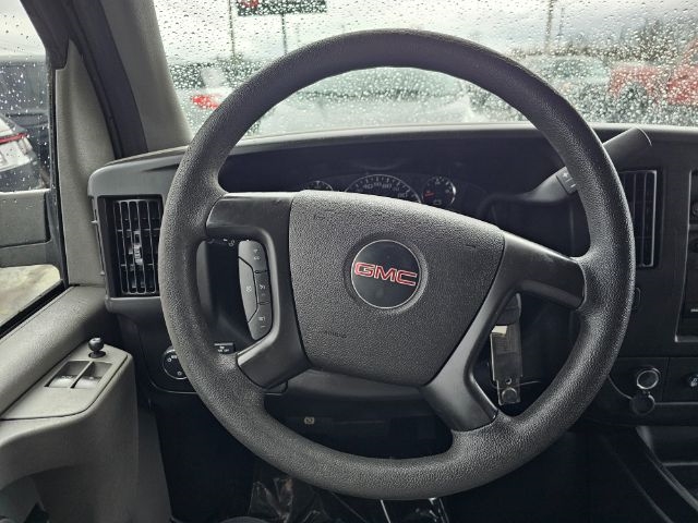 GMC Savana Passenger RWD 3500 155" LT w/1LT 2013