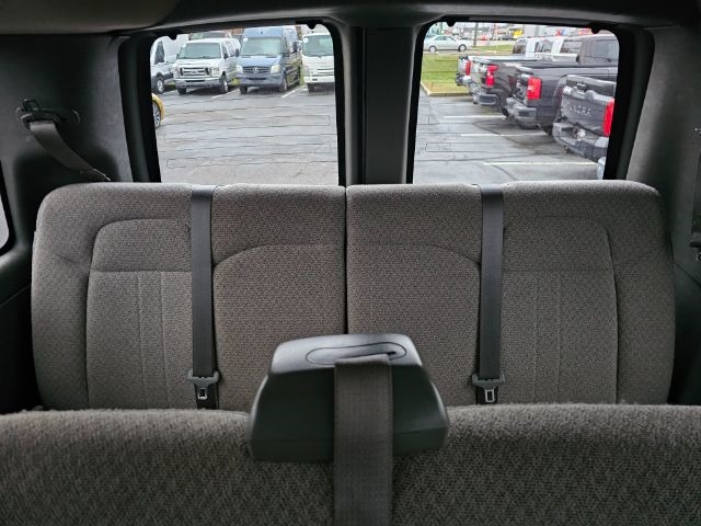 GMC Savana Passenger RWD 3500 155" LT w/1LT 2013