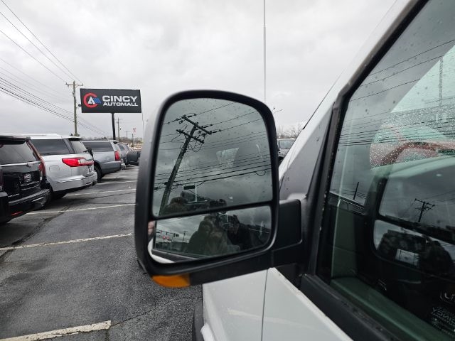 GMC Savana Passenger RWD 3500 155" LT w/1LT 2013