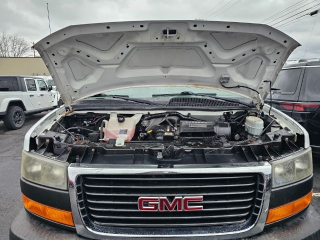 GMC Savana Passenger RWD 3500 155" LT w/1LT 2013