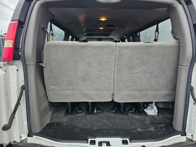 GMC Savana Passenger RWD 3500 155" LT w/1LT 2013