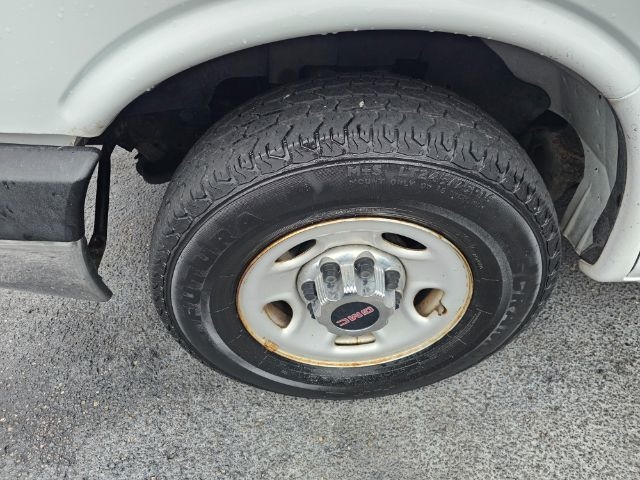 GMC Savana Passenger RWD 3500 155" LT w/1LT 2013